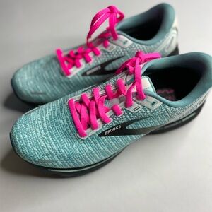 Brooks Ghost 14 running shoes size 7.5 Women